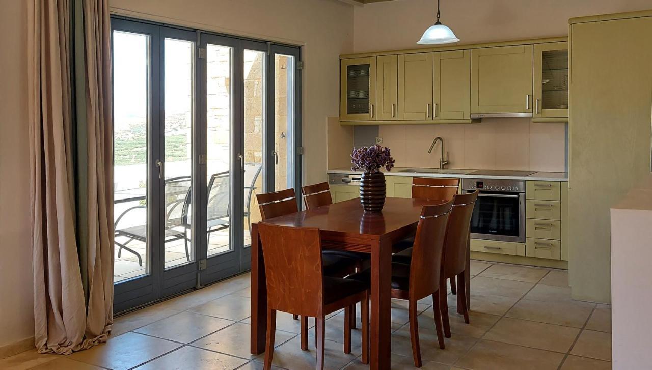 Thealia Appartement Karefilianá Buitenkant foto