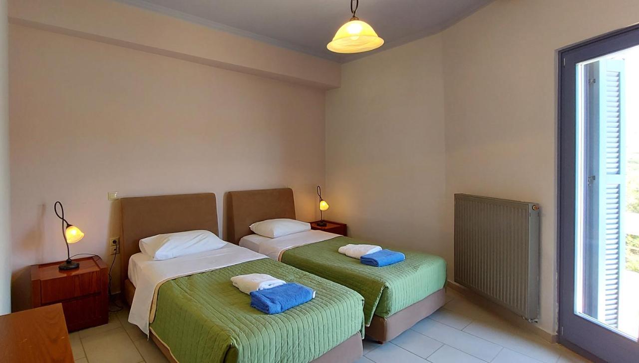 Thealia Appartement Karefilianá Buitenkant foto